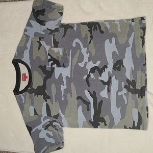 Supreme camouflage heavy weight pockets t-shirt (SS18)